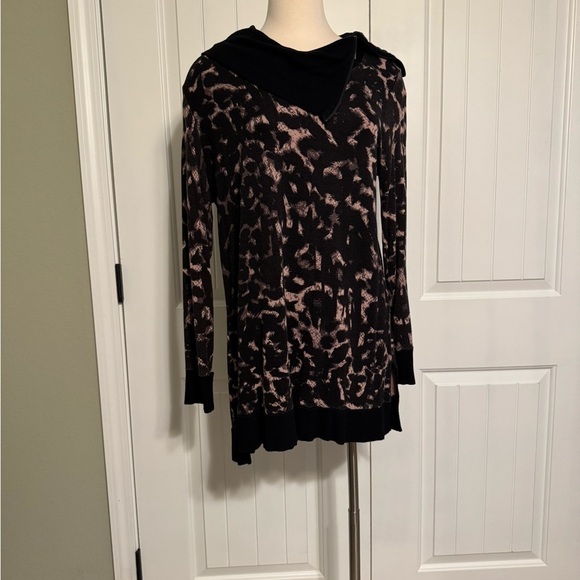Soma Tops - Stylish Black and Tan Animal Print Sweater
